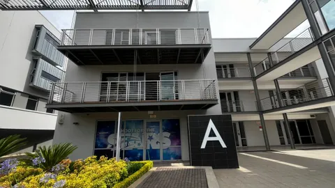 Corner Main Office Park, 14 Payne Rd